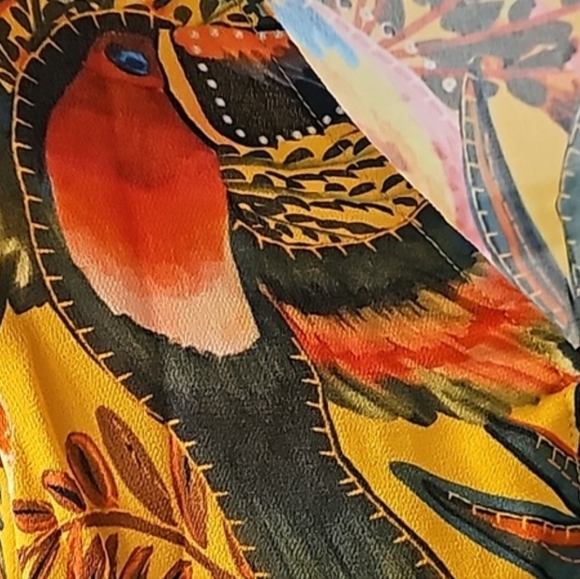 FARM Rio Multicolor Floral Top - Picture 5 of 8